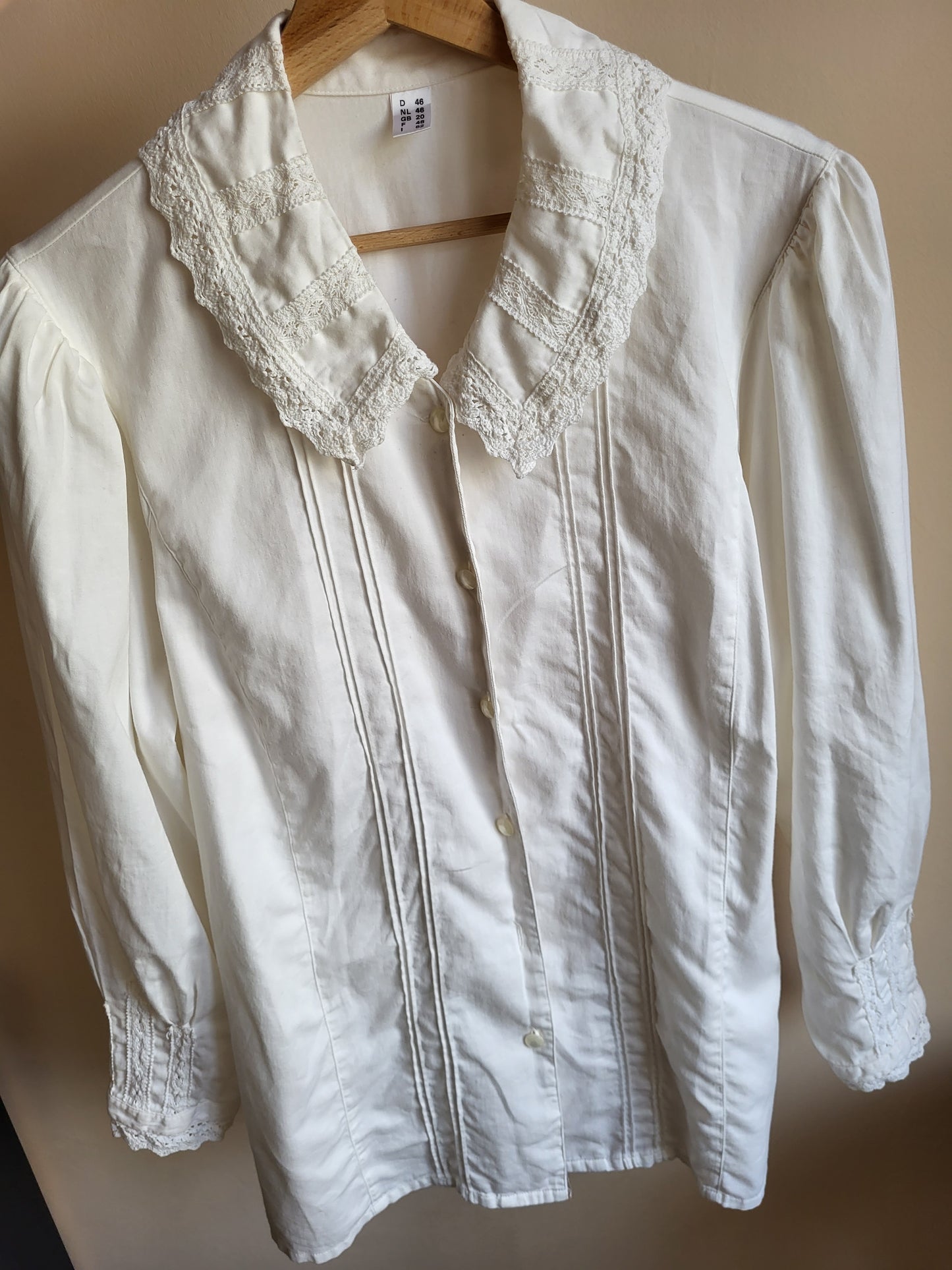 Vintage Trachten Bluse mit Spitze Gr. 46