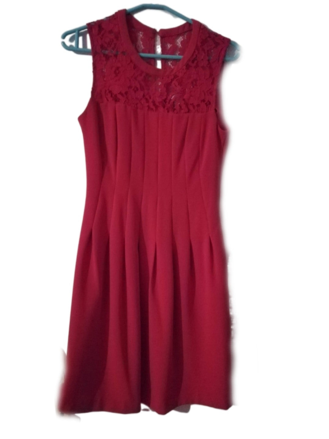 Kleid mit Spitze Gr. 36/38
