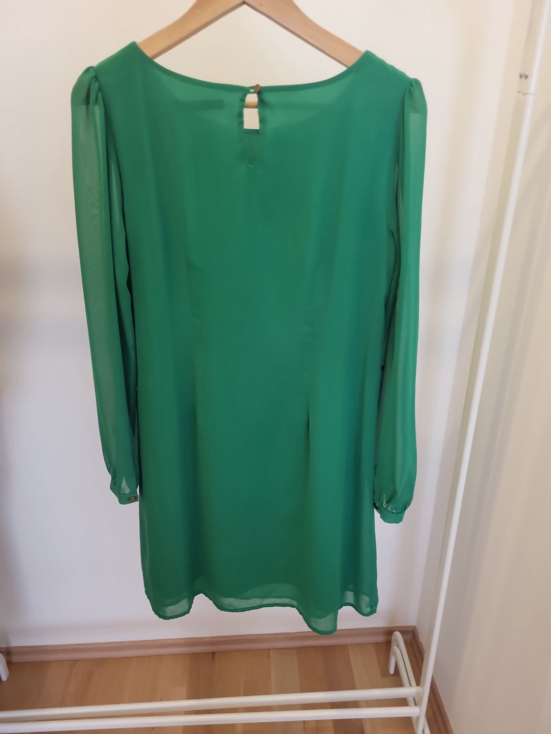 Atmosphere Grünes Chiffon-Kleid mit Gürtel - Größe 38