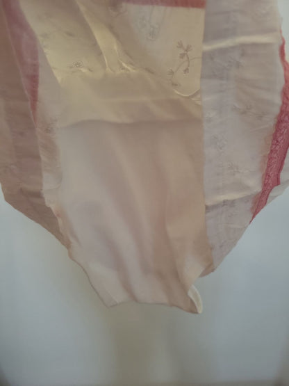 Isar-Trachten Baby Strampler Weiß mit rosa Details Größe 80