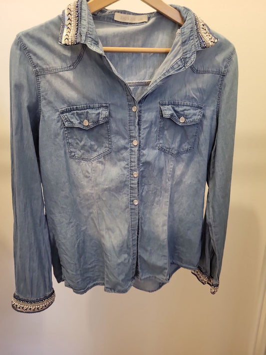Zac & Zoe Jeanshemd mit Ethno-Verzierung - Größe L40