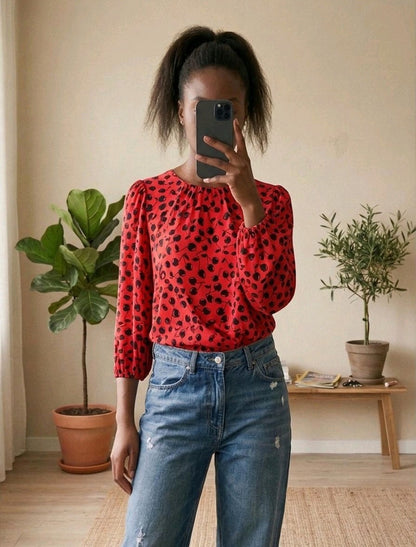 Billie & Blossom Bluse mit Kirschenmuster – Größe 40, Uk 12