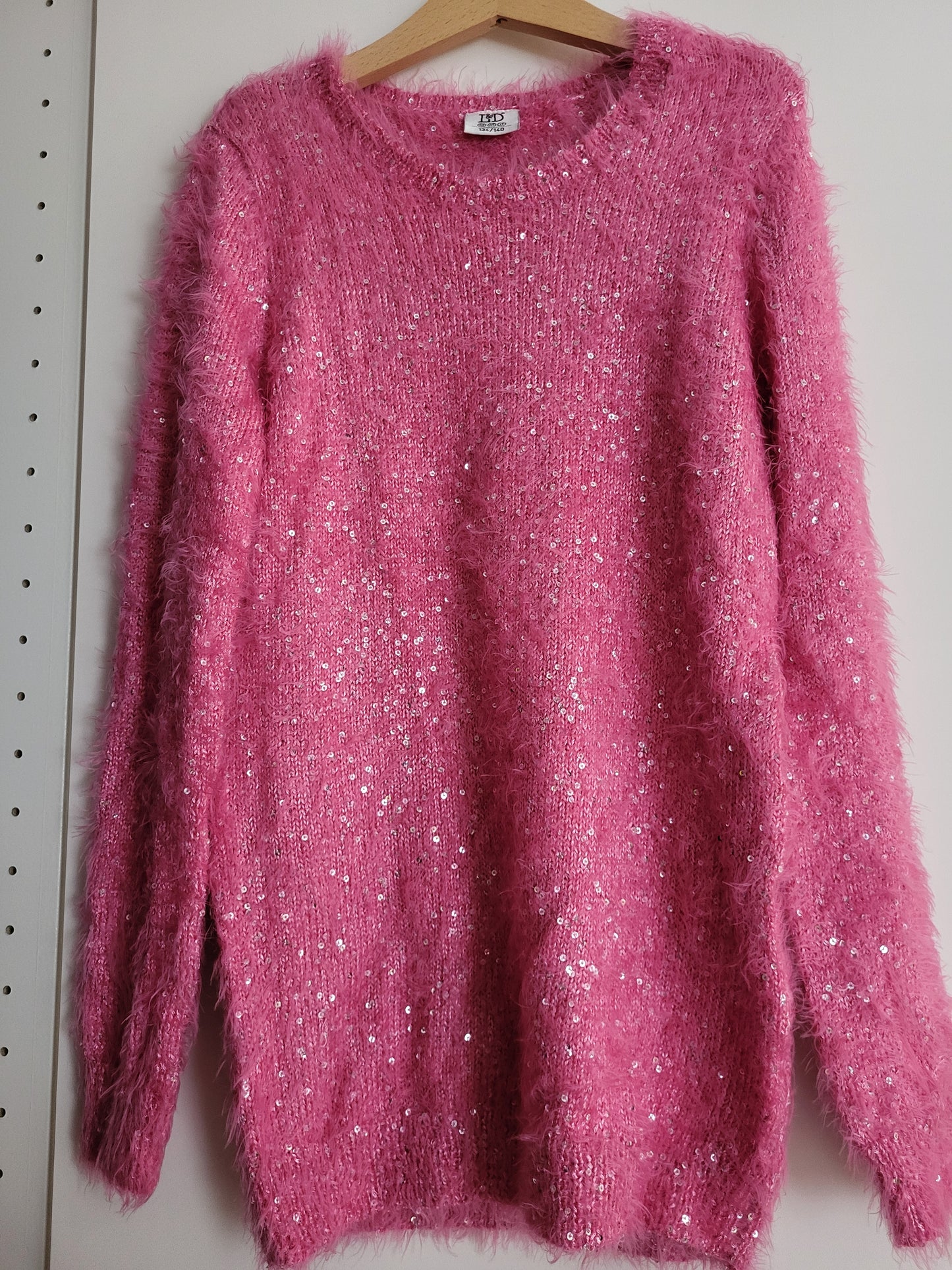 Pullover mit Pailletten Gr. 134/140